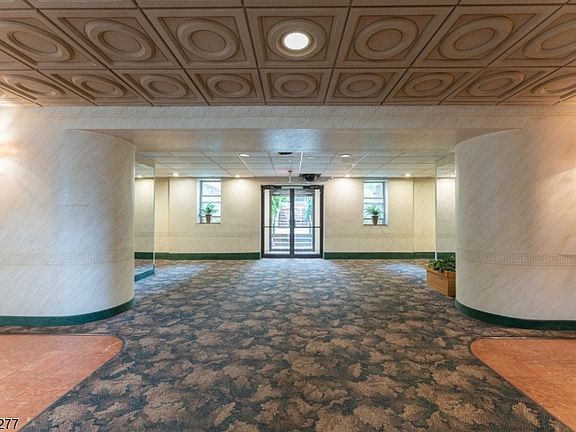 3rd image of 19-31 Lyons Ave #303
