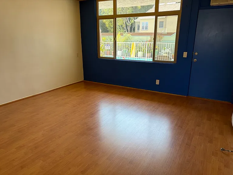 7205 Fountain Ave #5 — Photo 3