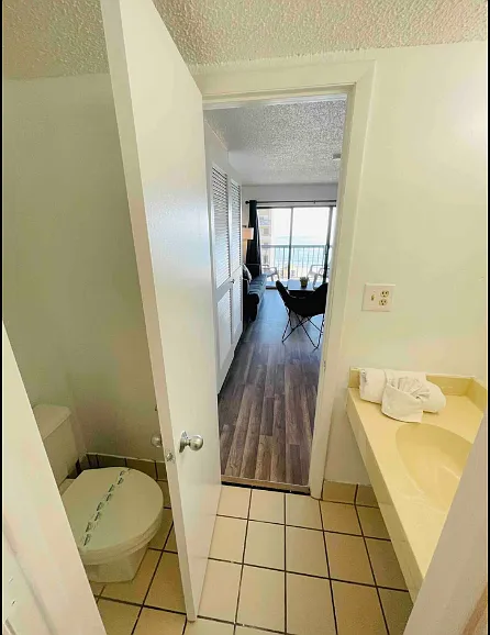 1 bed, 1.5 bath, 559 sqft, $1,450 — Photo 2