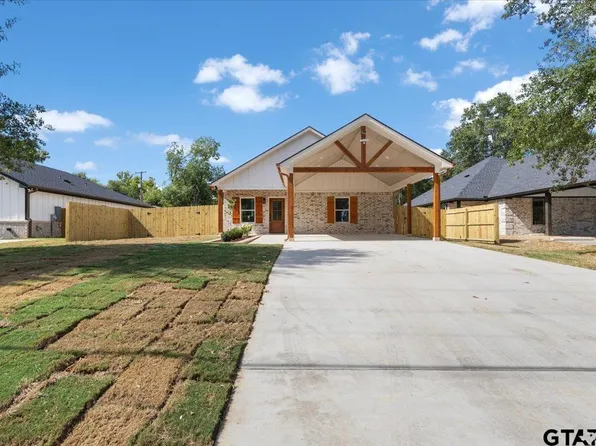 838 W Devereaux St, Jacksonville, TX 75766
