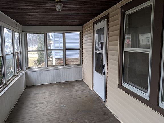 3rd image of 123 Albert Ave