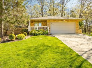 5610 Rousseau Dr, Parma, OH 44129