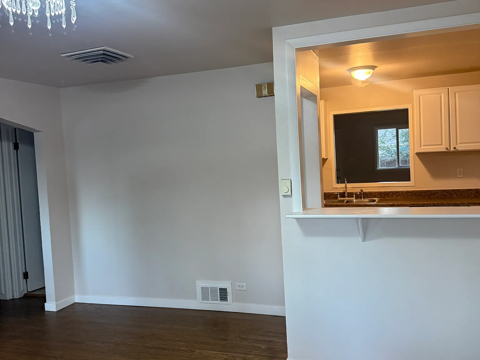 3 bed, 1400 sqft, $2,695 — Photo 3