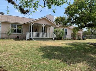 320 Madrona Dr, Kerrville, TX 78028