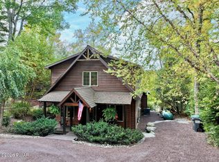 202 Lennon Rd, Greentown, PA 18426