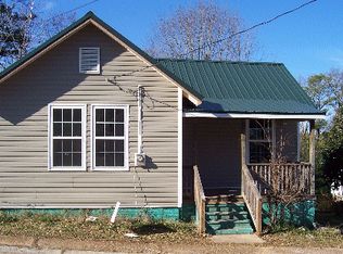20 Pine St, Grantville, GA 30220