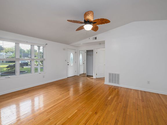 83 Bryan Drive - Living Room