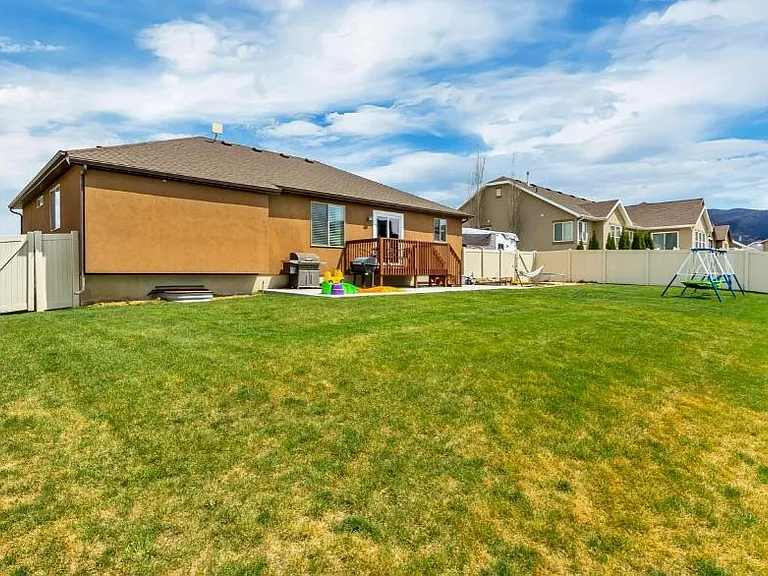 2254 S Baxter Dr — Photo 31