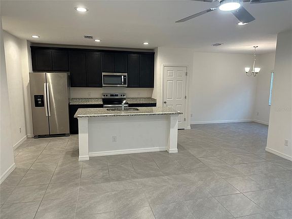4th image of 189 Glass Onion Dr