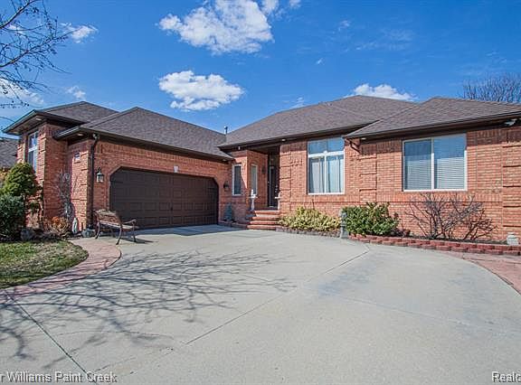 3rd image of 18925 Greystone Dr