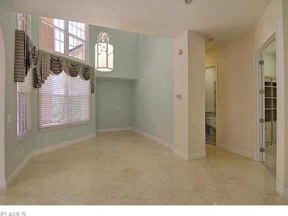 5th image of 12784 Yacht Club Cir