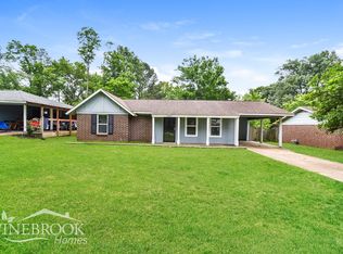 3425 Greenway Dr, Horn Lake, MS 38637