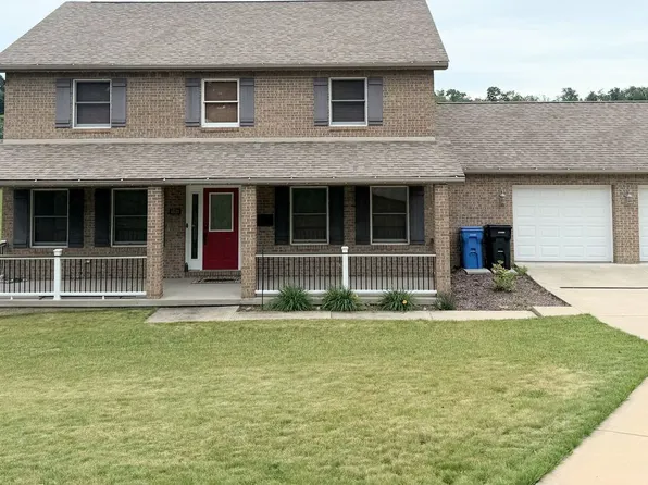 11227 Pershing Dr, North Huntingdon, PA 15642