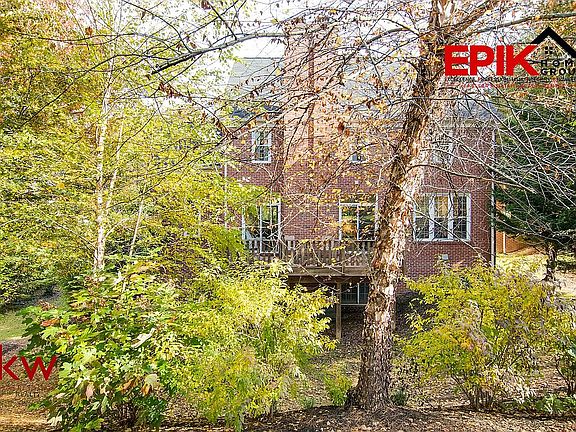 5th image of 11323 Sanandrew Dr