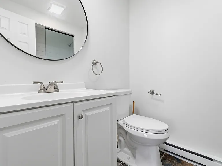595 Orange St — Photo 10