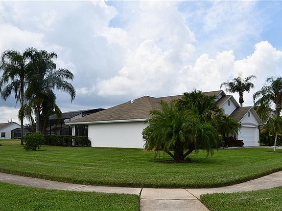3rd image of 100 Country Creek Ln