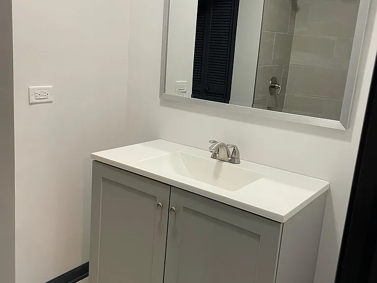 4460 S Archer Ave #2C — Photo 2