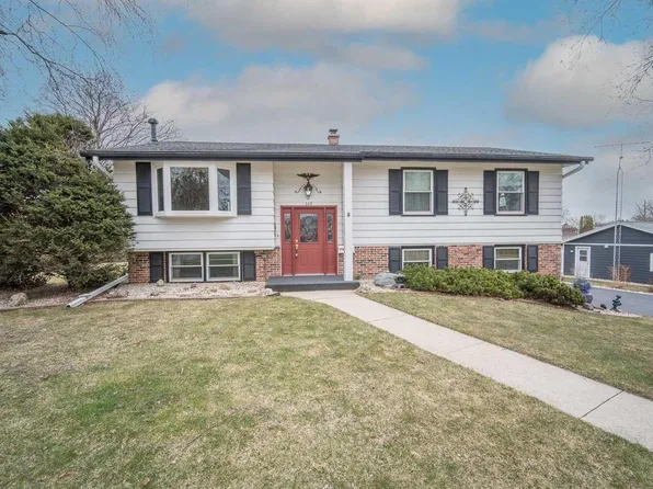 340 Clinton STREET, Kewaskum, WI 53040