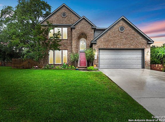 3rd image of 2439 COVE HILL