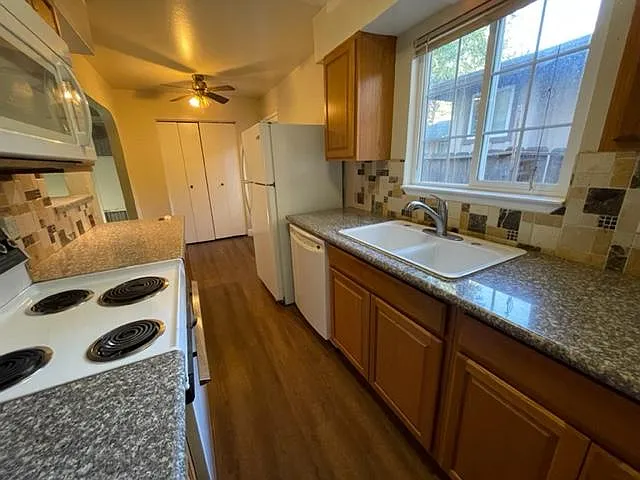 Kitchen (laundry is behind doors at end of picture)