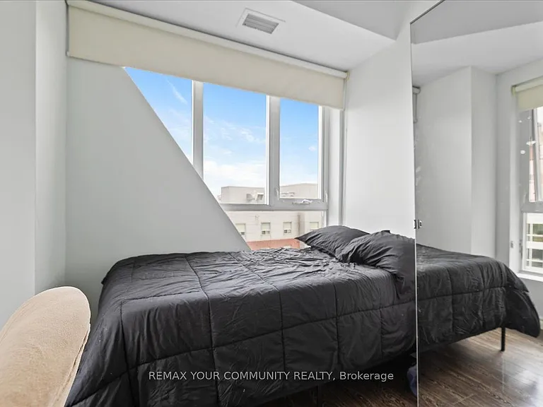 158 King St N #1105 — Photo 22