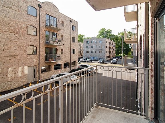 5th image of 7335 Oakwood Ave APT 2D