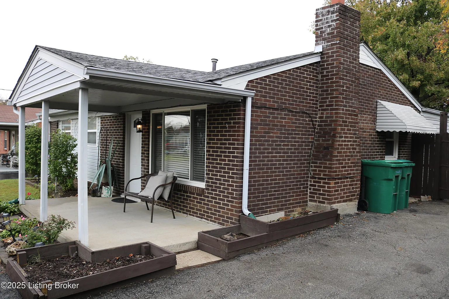 262 Winston Ct photo 1