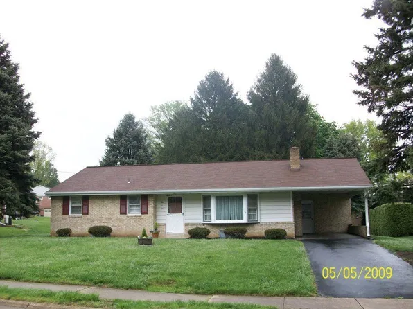 506 Oak Ridge Dr, Millersville, PA 17551