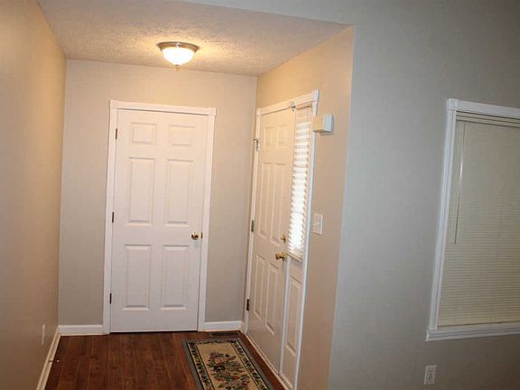 3rd image of 103 Eastfield Dr