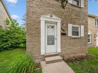 178 Westcourt Pl, Waterloo, ON N2L 2R7