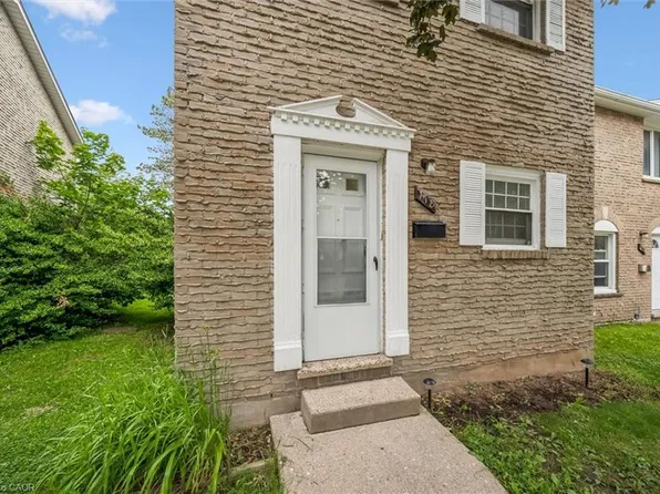 178 Westcourt Pl, Waterloo, ON N2L 2R7