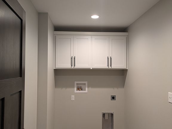 2nd image of 5403 Sobkowiak Rd