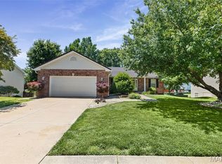 137 Egret Ct, Belleville, IL 62223