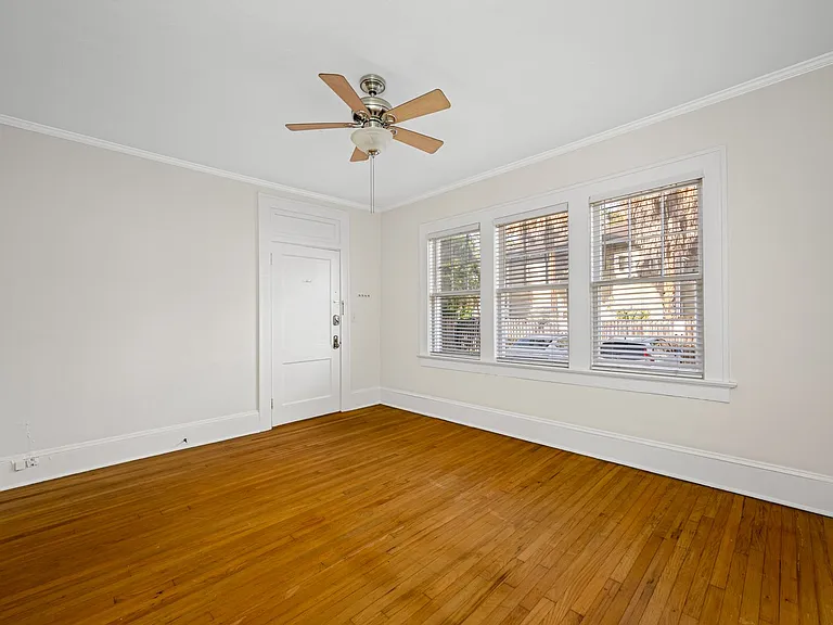 2115 W Hills Ave — Photo 9