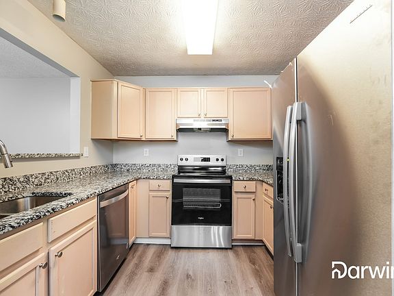 2nd image of 830 Plumbridge Ct