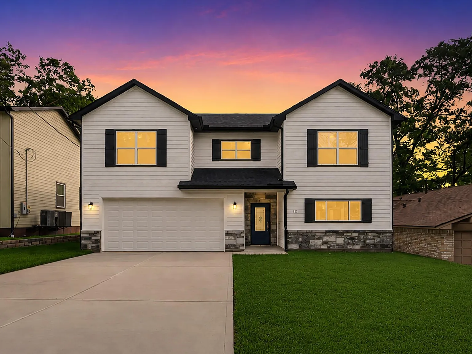 4 bed, 2.5 bath, 2394 sqft, $3,500 — Photo 1
