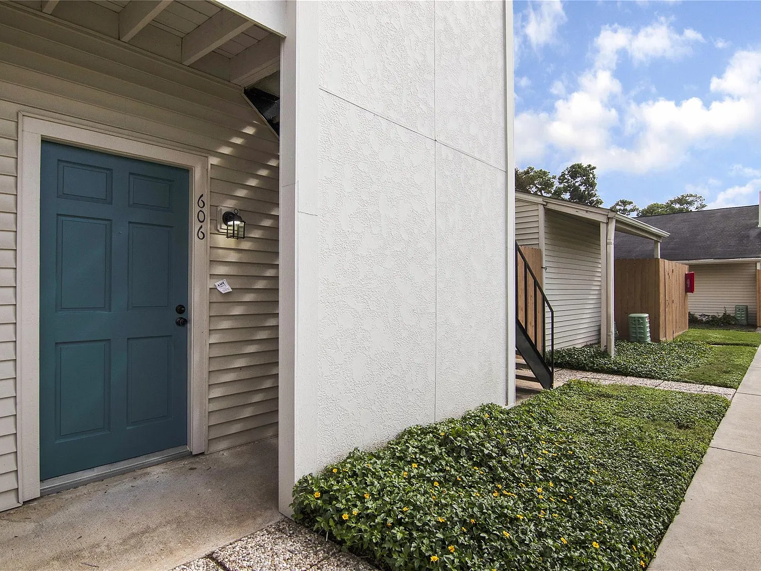 2 bed, 1120 sqft, $1,550 — Photo 3