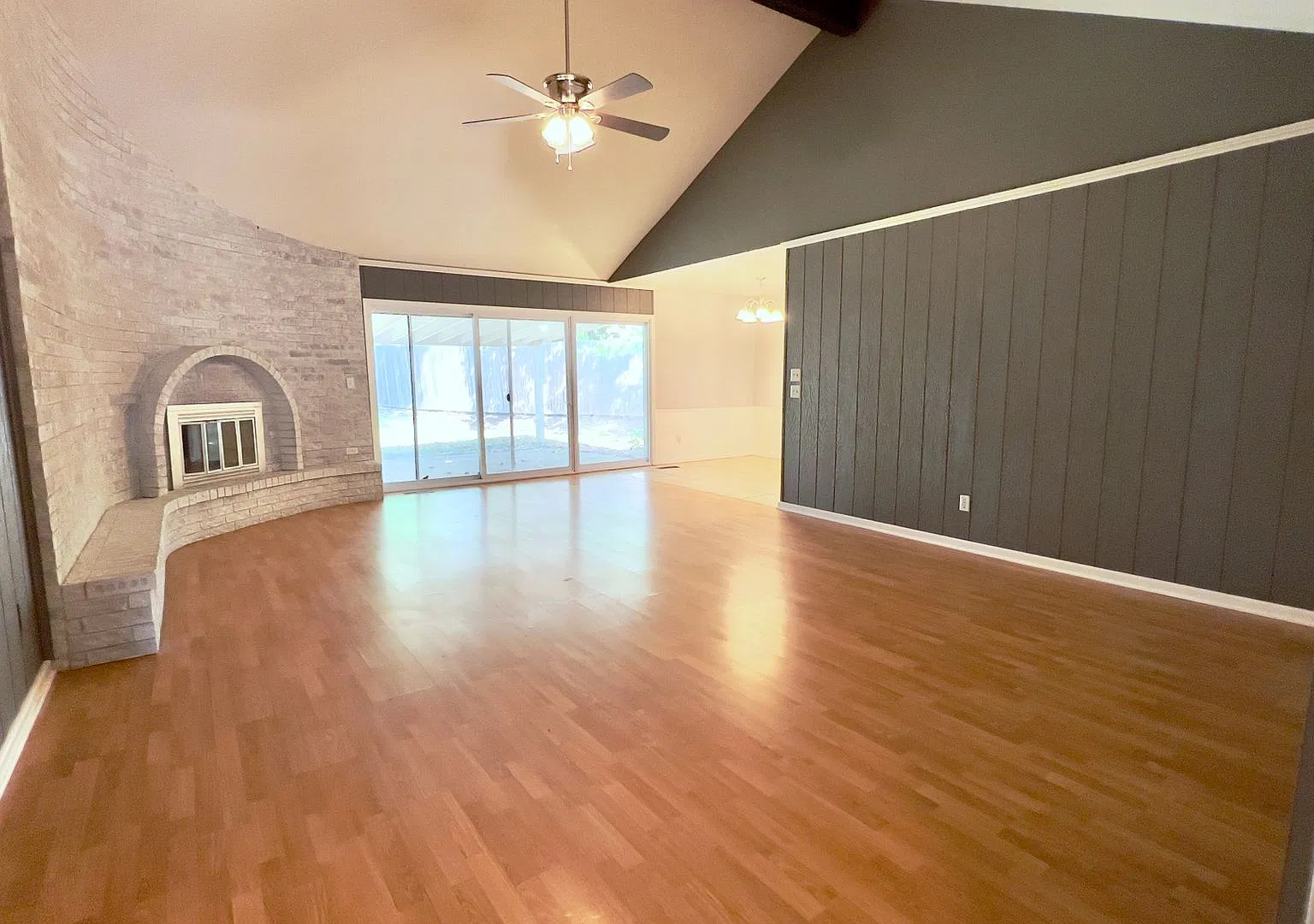 Large 3 Bedroom 2 Bath Home for Rent. — Photo 3