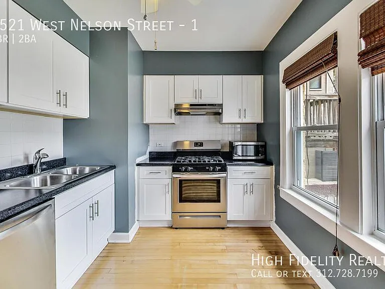 1521 W Nelson St #1 — Photo 8