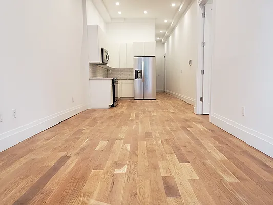 Rented by Oxford Property Group | media 37