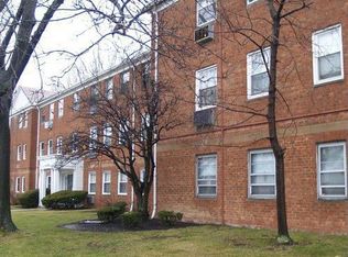 13789 Cedar Rd APT 104C, South Euclid, OH 44118