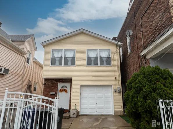 278 Alpine St, Perth Amboy, NJ 08861