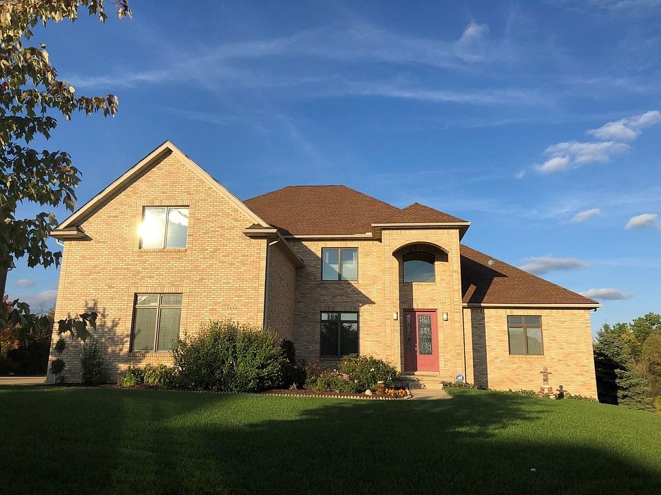 1st image of 2458 Woodview Ln