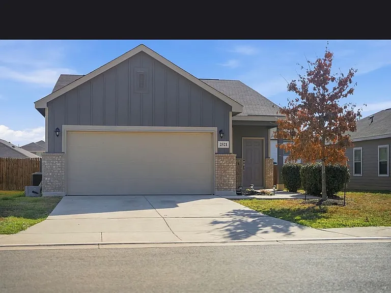 2521 Hiddenbrooke Trce — Photo 1