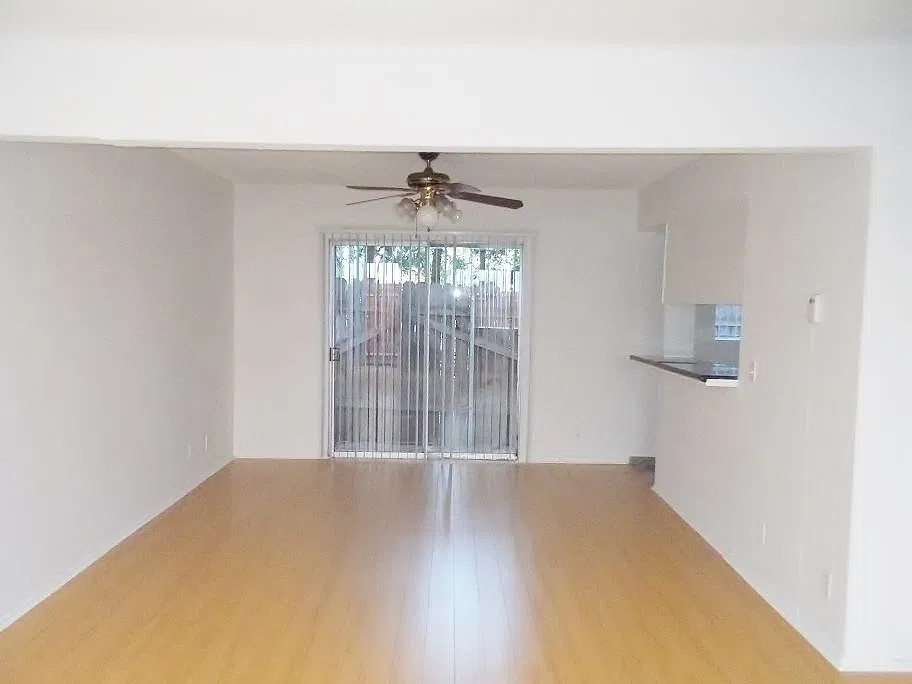 Lido Apartments - 638 Broadway Street — Photo 4