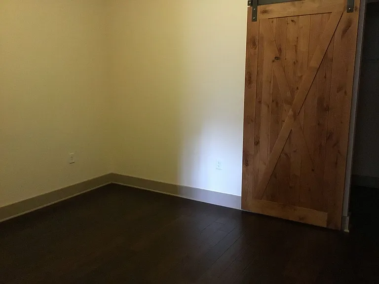 427 Pershing Ave — Photo 13
