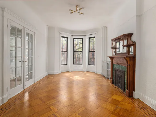 597 Jefferson Avenue image 1 of 13
