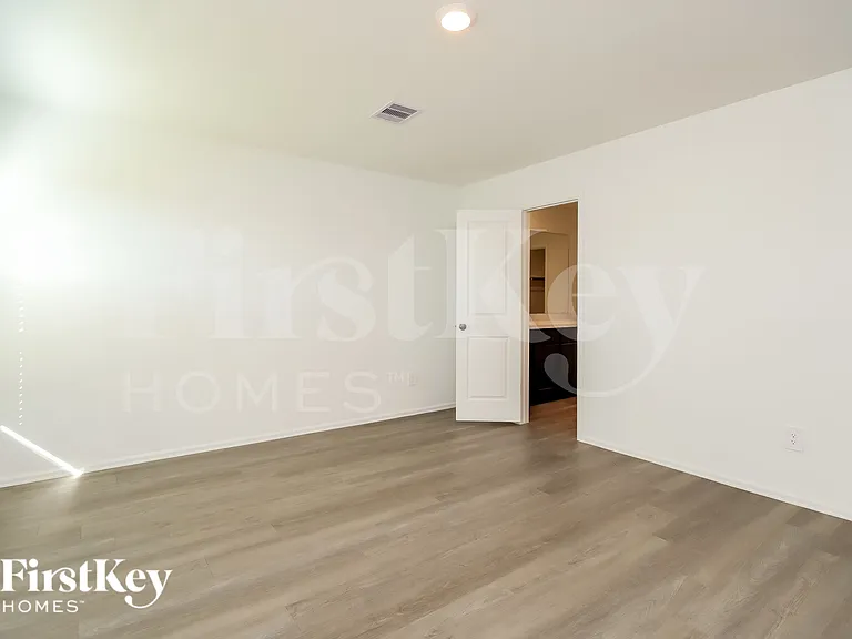 24143 Becker Hollow Ln — Photo 8