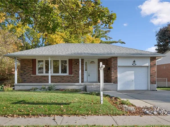 86 Lower Canada Cres, Kitchener, ON N2P 1E8