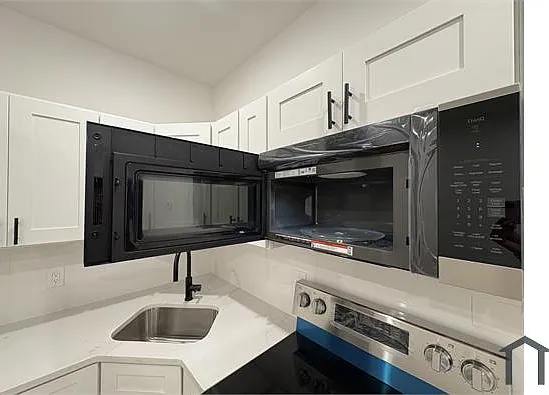 5534 Chancellor St #1 — Photo 14